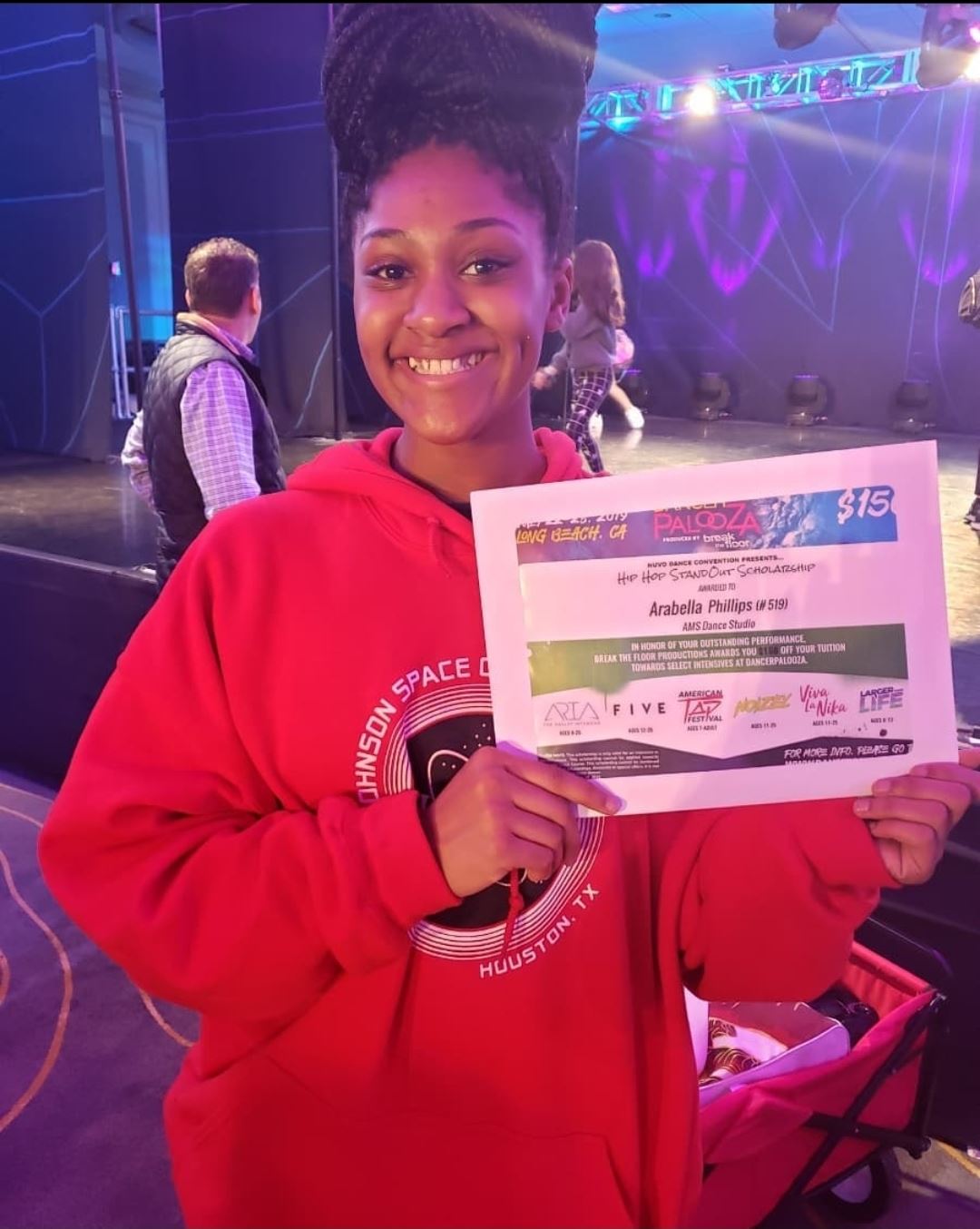 Arabella P. Receives the HIP Hop StandOut Scholarship from NUVO Dance Convention